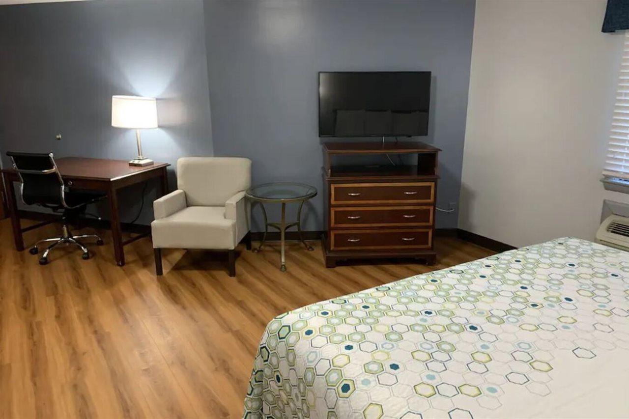 Econo Lodge Inn & Suites Denver Esterno foto