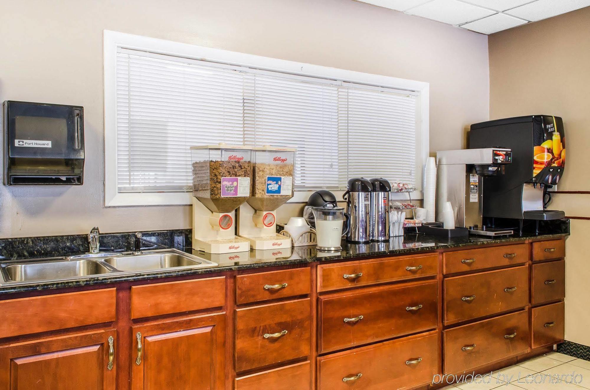 Econo Lodge Inn & Suites Denver Esterno foto