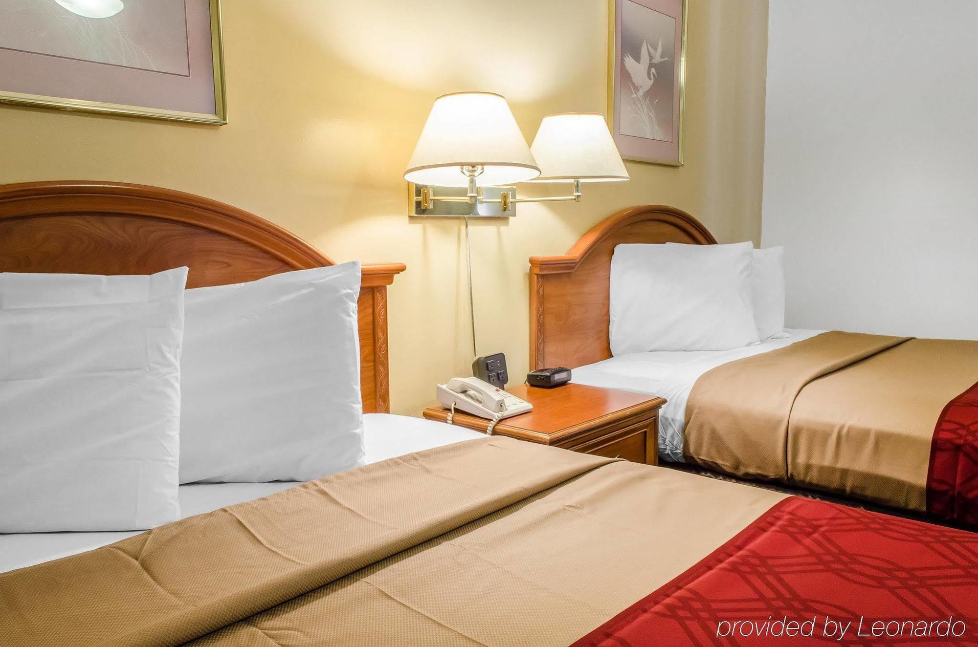Econo Lodge Inn & Suites Denver Esterno foto