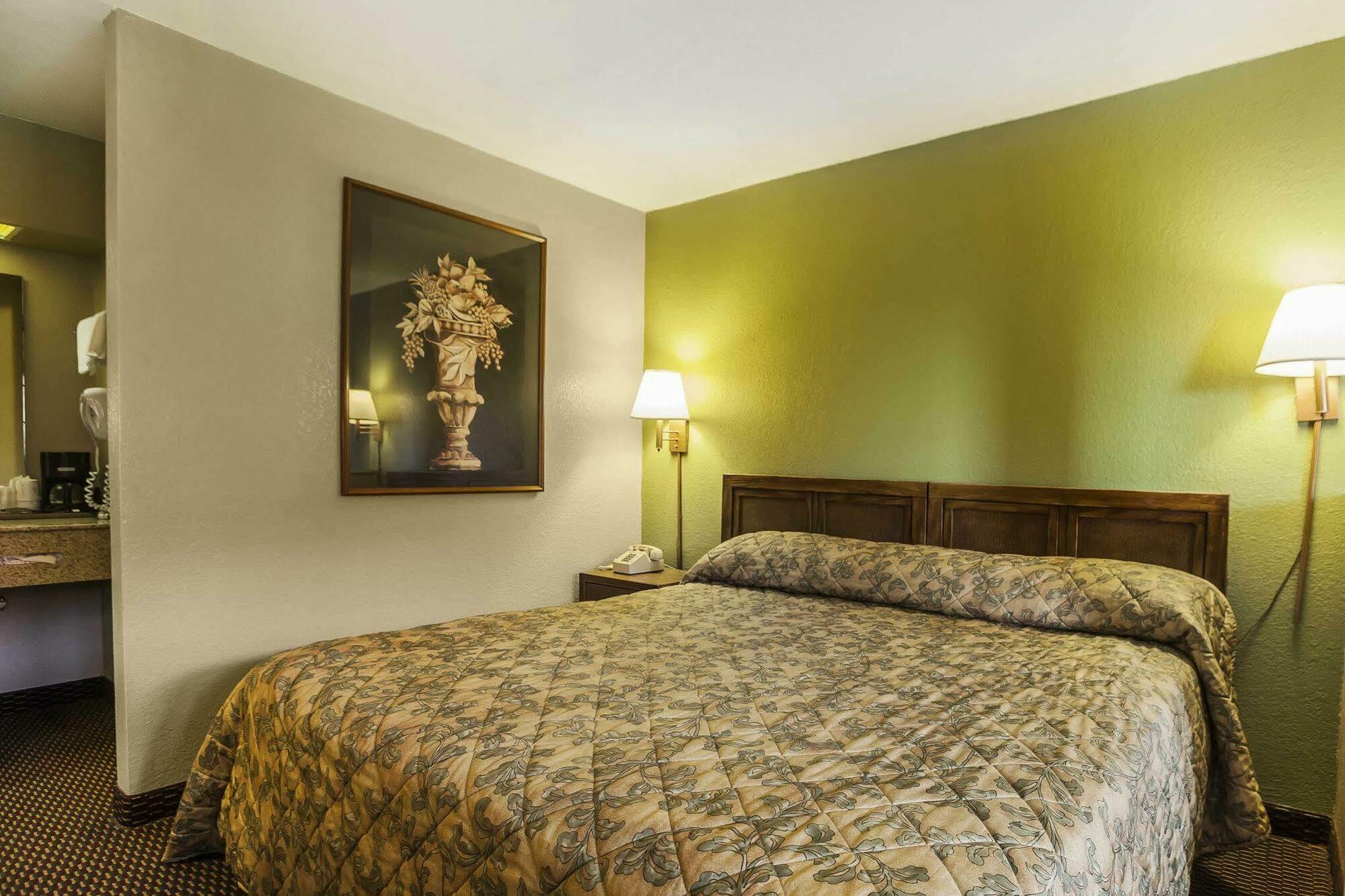Econo Lodge Inn & Suites Denver Esterno foto