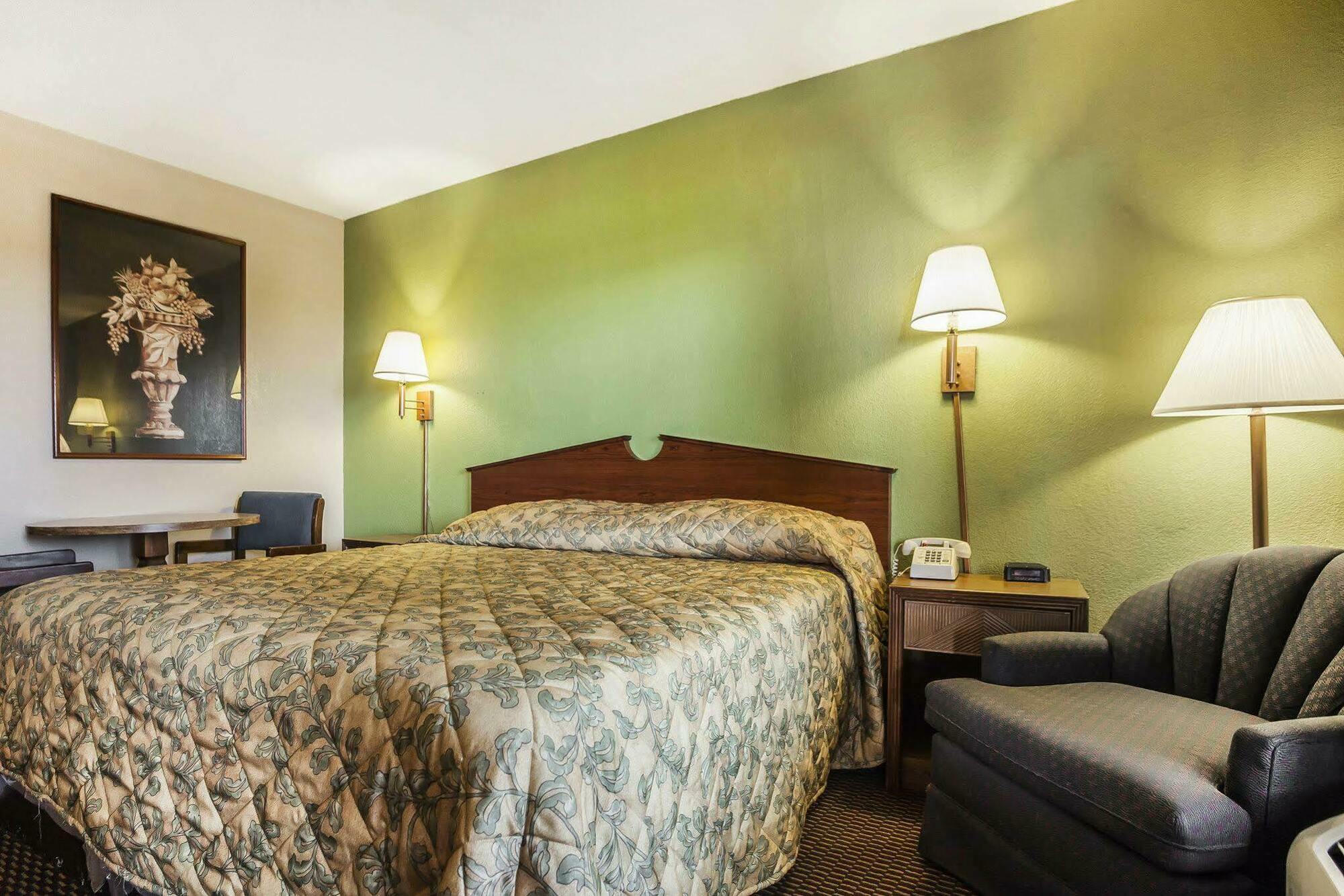 Econo Lodge Inn & Suites Denver Esterno foto